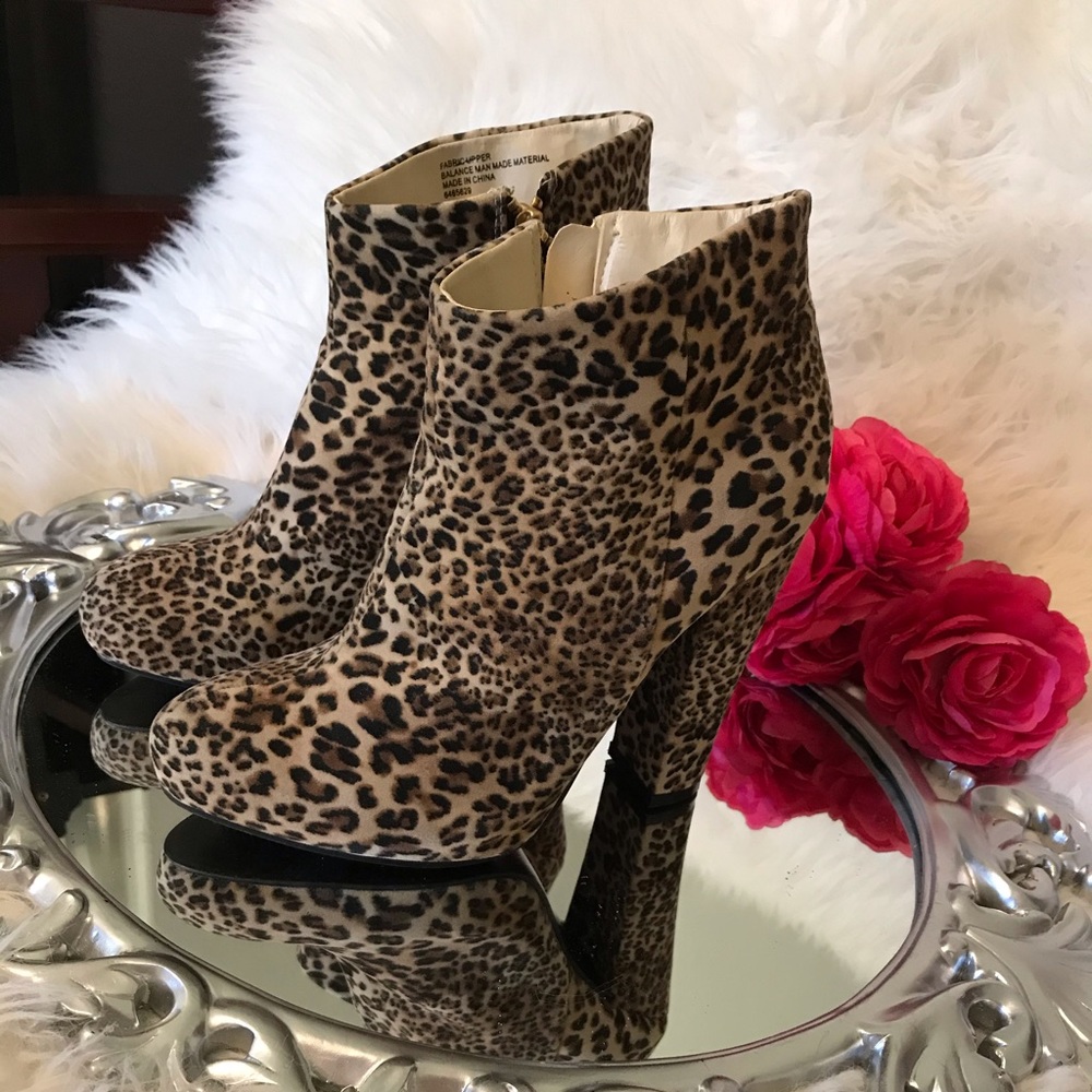 Leopard Print Booties - Picture 1 of 3